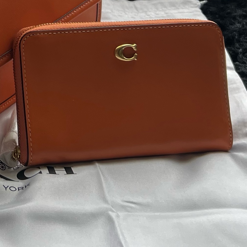 Coach wallet - WALLET ONLY. perfect match for any Coach handbag  - Faded Orange